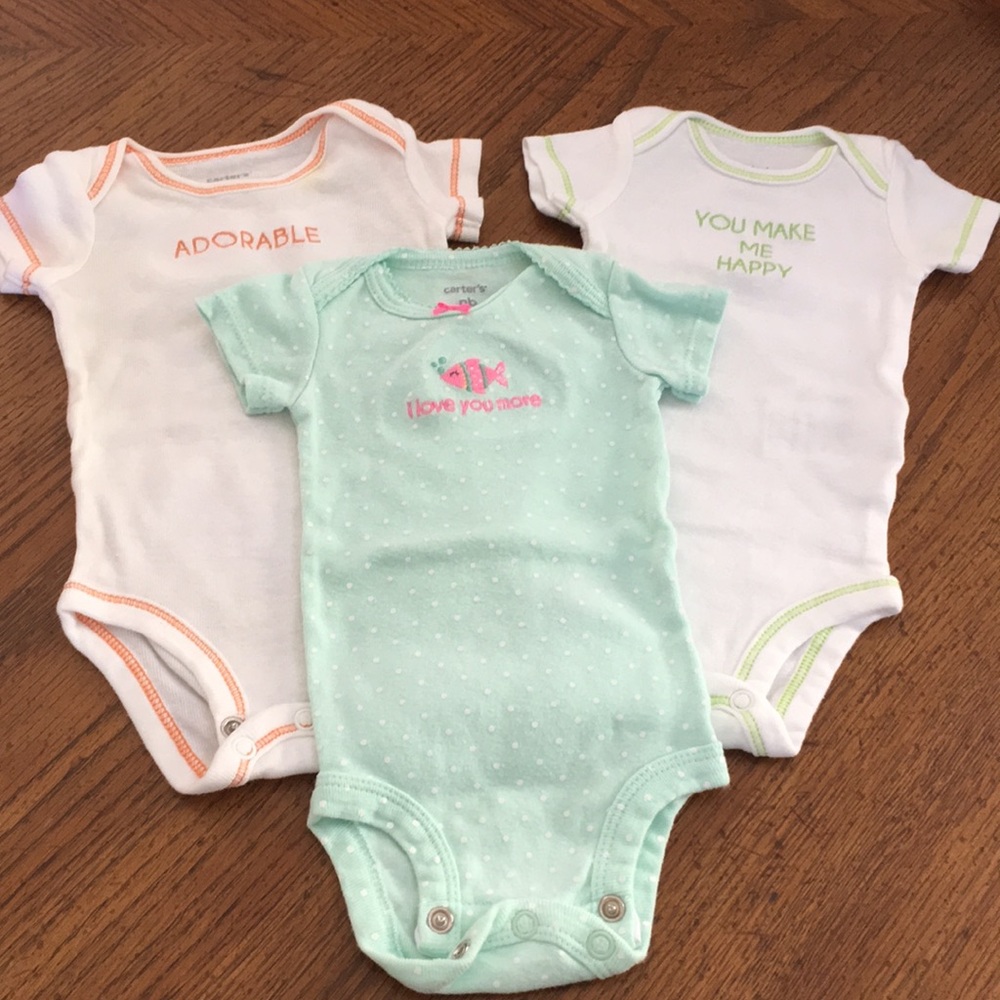 NB bundle of 3 short sleeve Carters onsies